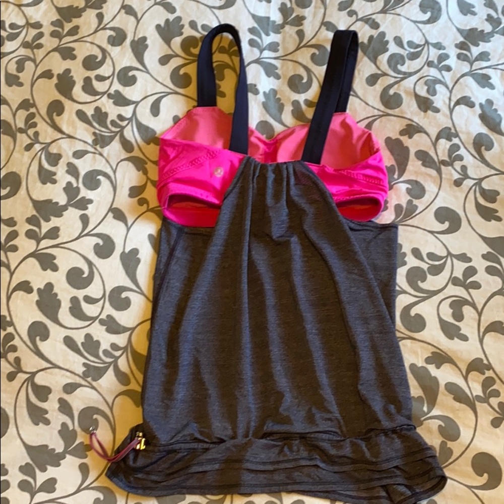 Like NEW Lululemon Top - Picture 2 of 2